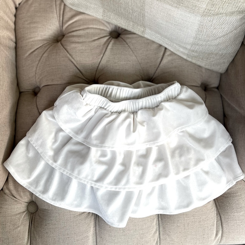 GYMBOREE WHITE SKORT SIZE 2t